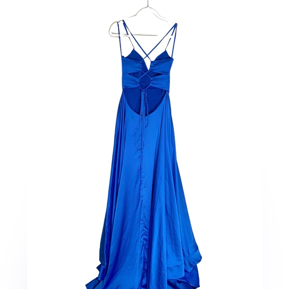 La Femme Royal Blue Satin Deep V-neck A-line Gown Formal Gown Prom Size 8 - Picture 4 of 7